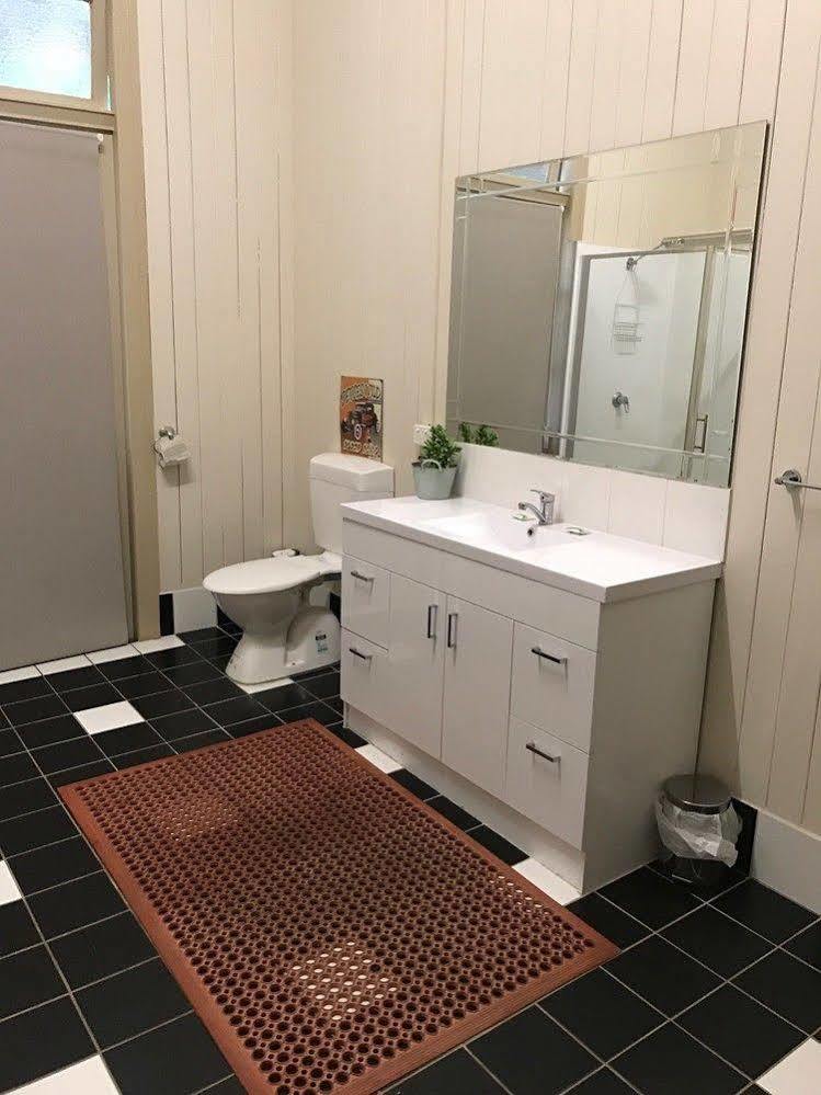 Exchange Hotel Toogoolawah Экстерьер фото